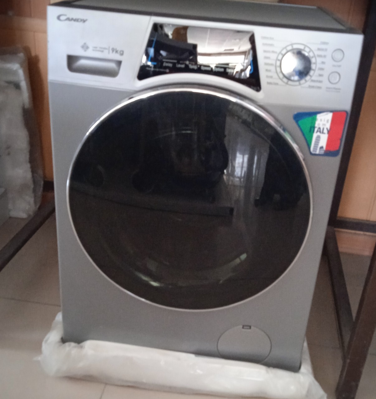 کندی ماشین لباس شویی اتومات مدل PFC 946_9kg