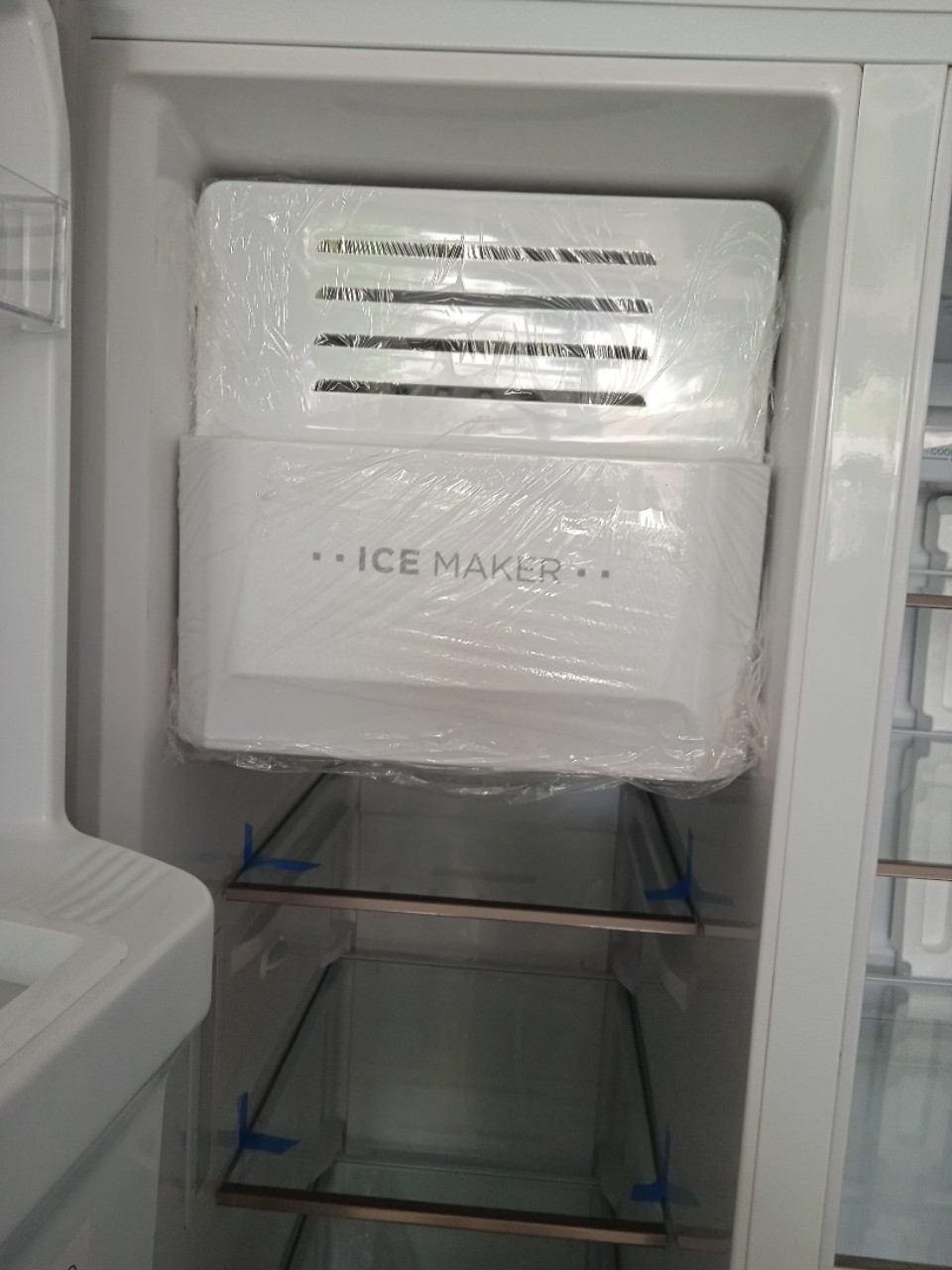 کندی یخچال فریزر ساید بای ساید مدل SCR-34 W(E1)